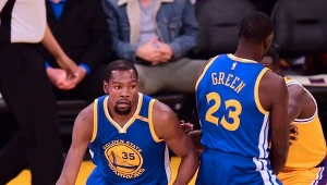 Kevin Durant (przy piłce)