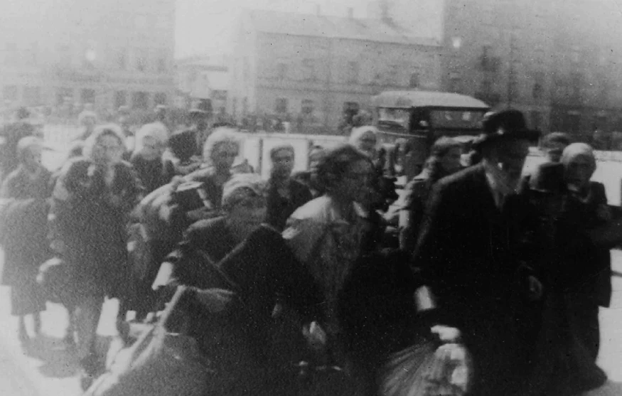 W czasie likwidacji getta Niemcy zamordowali w Krakowie około dwóch tysięcy Żydów W czasie likwidacji getta Niemcy zamordowali w Krakowie około dwóch tysięcy Żydów