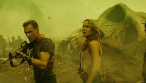 Tom Hiddleston i Brie Larson w filmie "Kong: Wyspa Czaszki"