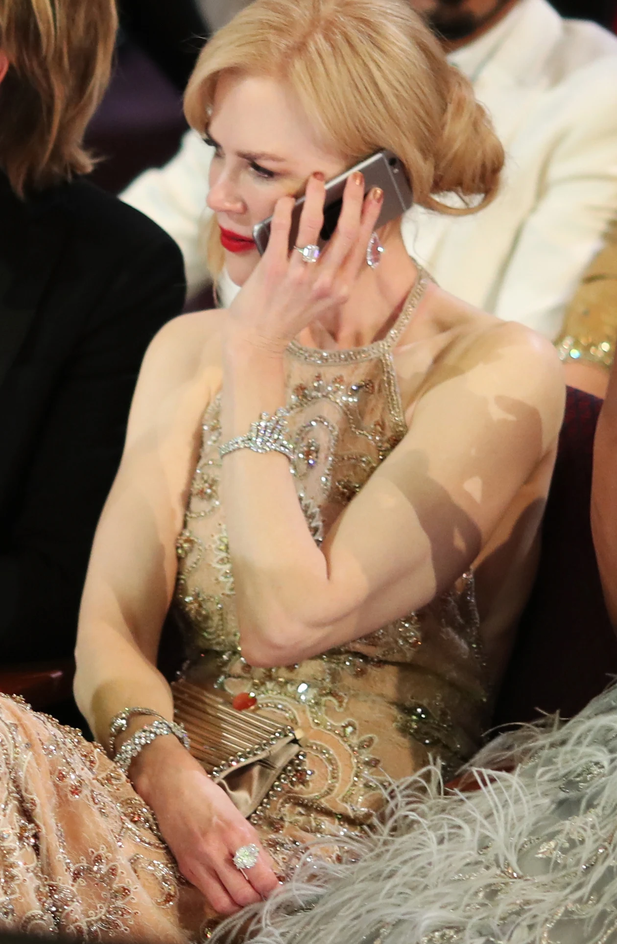 Nicole Kidman przeszkadzał w klaskaniu drogi pierścionek Nicole Kidman przeszkadzał w klaskaniu drogi pierścionek