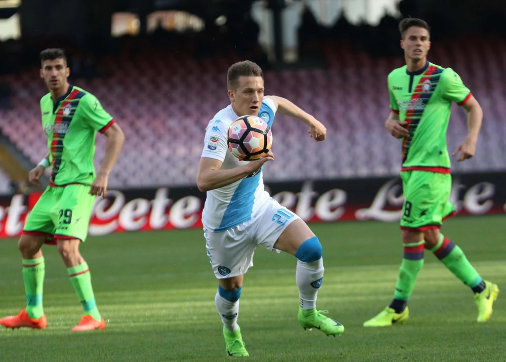 Piotr Zieliński w meczu z Crotone Piotr Zieliński w meczu z Crotone