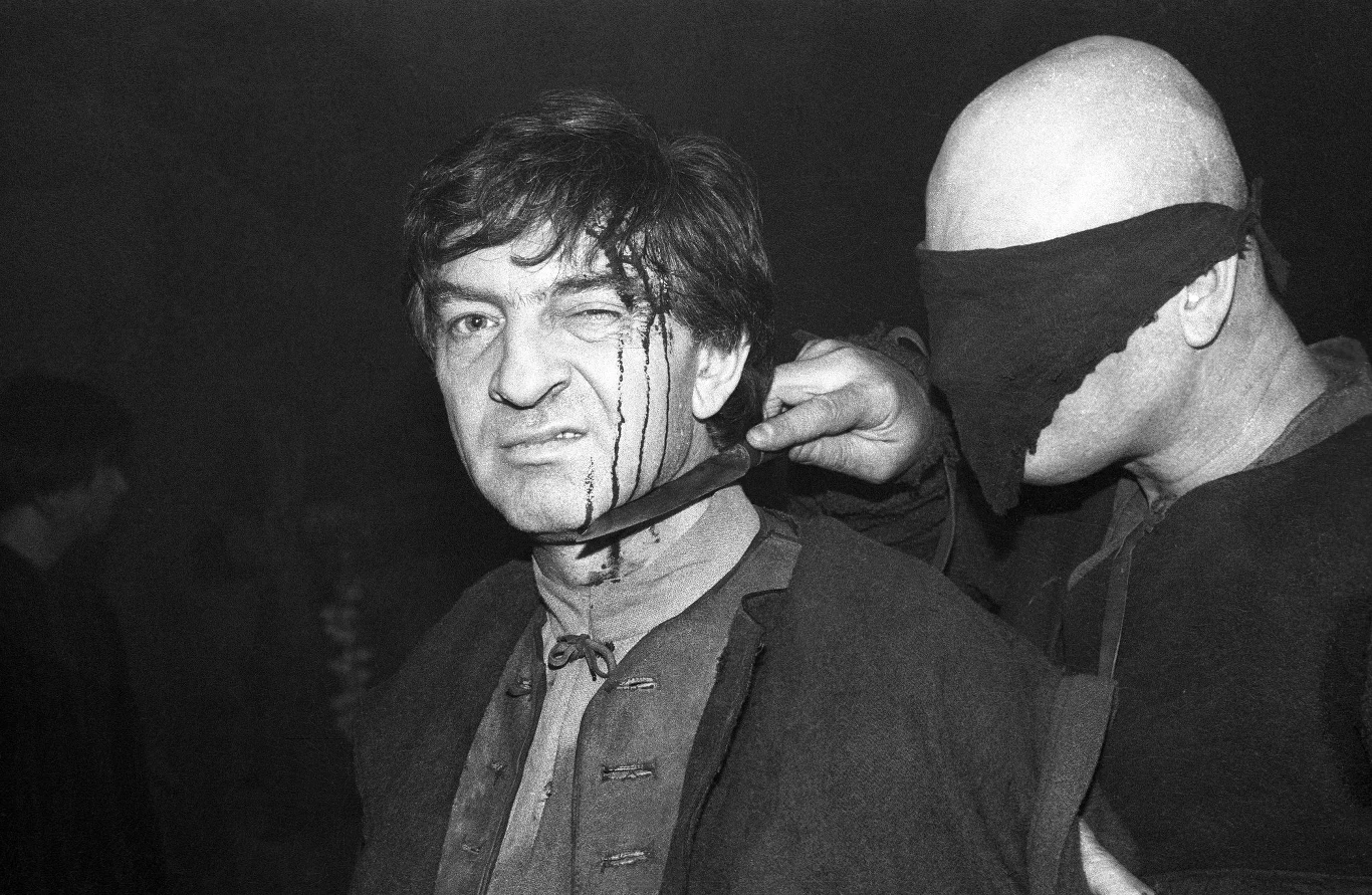 Jerzy Trela doskonalił swój warsztat aktorski pod okiem najlepszych. Zagrał w wielu spektaklach Jerzego Jarockiego, który zauważył w aktorze oryginalność, pewną autoironię, umiejętność wyczucia absurdu i groteski, co było mu niezbędne w jego karierze. Nikt inny nie wcieliłby się tak doskonale i realistycznie w postaci Czeladnika z "Wesela" Wyspiańskiego, Jaszy z "Wiśniowego sadu" Czechowa, Ziemlanika w "Rewizorze" Gogola, czy Mefistofelesa w "Fauście" Goethego.

W kinie zadebiutował rolą w "Dniu oczyszczenia" Jerzego Passendorfera. Potem nastąpiły zawodowe spotkania z Kazimierzem Kutzem przy okazji "Soli ziemi czarnej", Andrzejem Wajdą przy obrazie "Człowiek z żelaza", Jerzym Hoffmanem, u którego zagrał w "Znachorze" i "Starej Baśni".