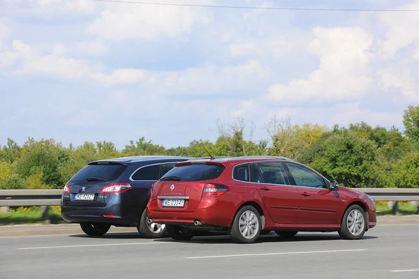 Peugeot 508 SW (2011-), Renault Laguna Grandtour III (2007-2014)