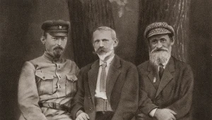 Inicjatorami utworzenia polskiego rejonu autonomicznego byli polscy komuniści przebywający w ZSRS m.in. Feliks Kon (z prawej). Obok Feliks Dzierżyński i Julian Marchlewski