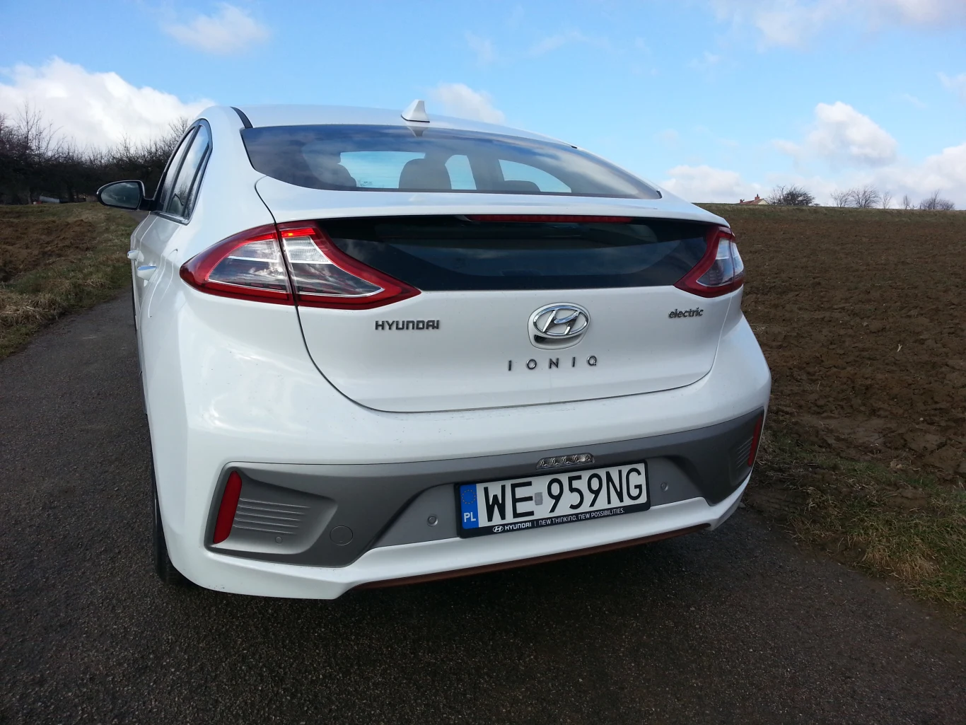 Hyundai IONIQ Electric Hyundai IONIQ Electric