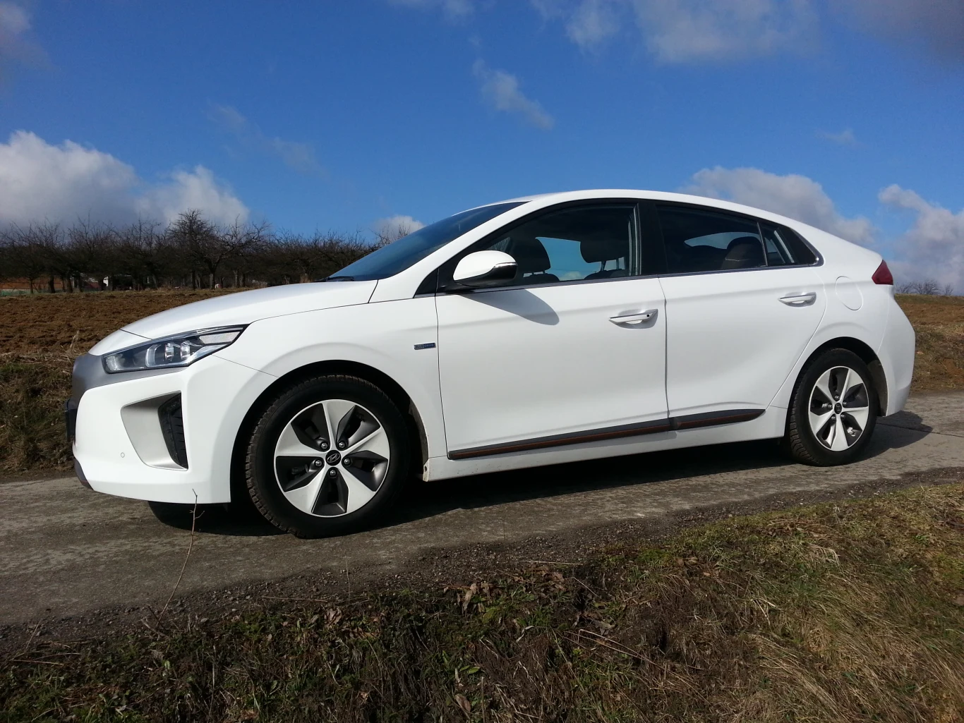 Hyundai IONIQ Electric Hyundai IONIQ Electric