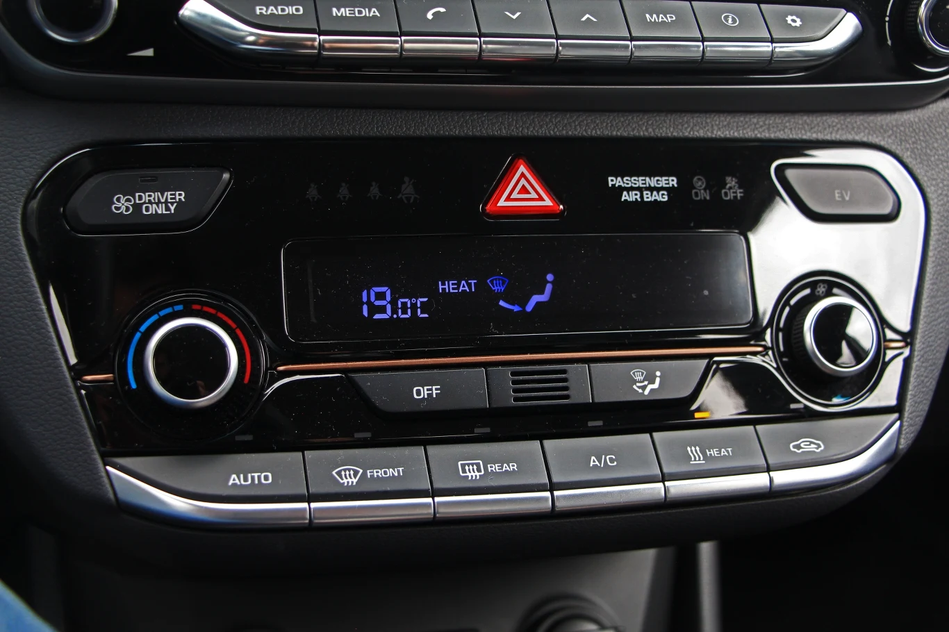 Hyundai IONIQ Electric Hyundai IONIQ Electric