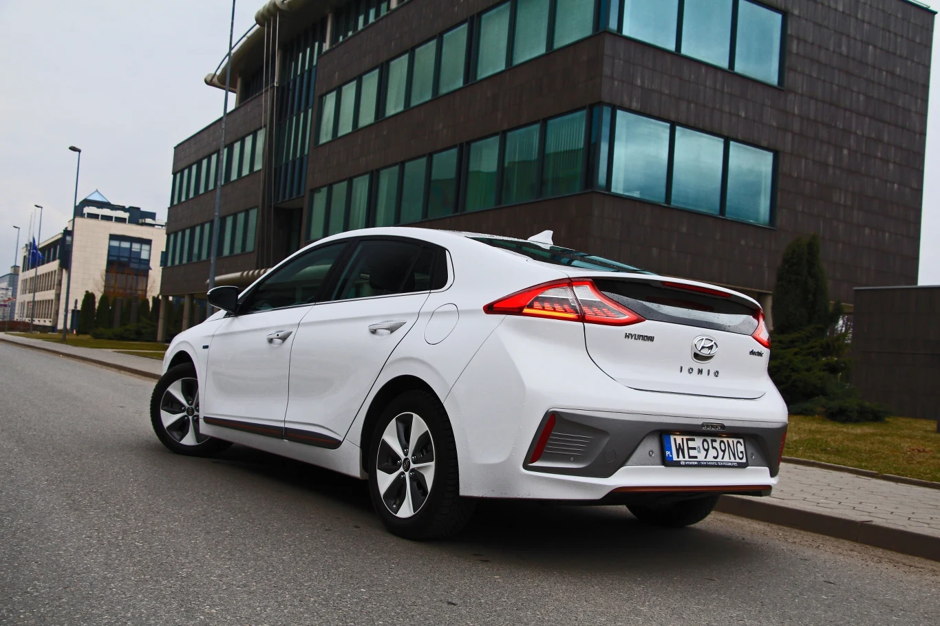 Hyundai IONIQ Electric Hyundai IONIQ Electric