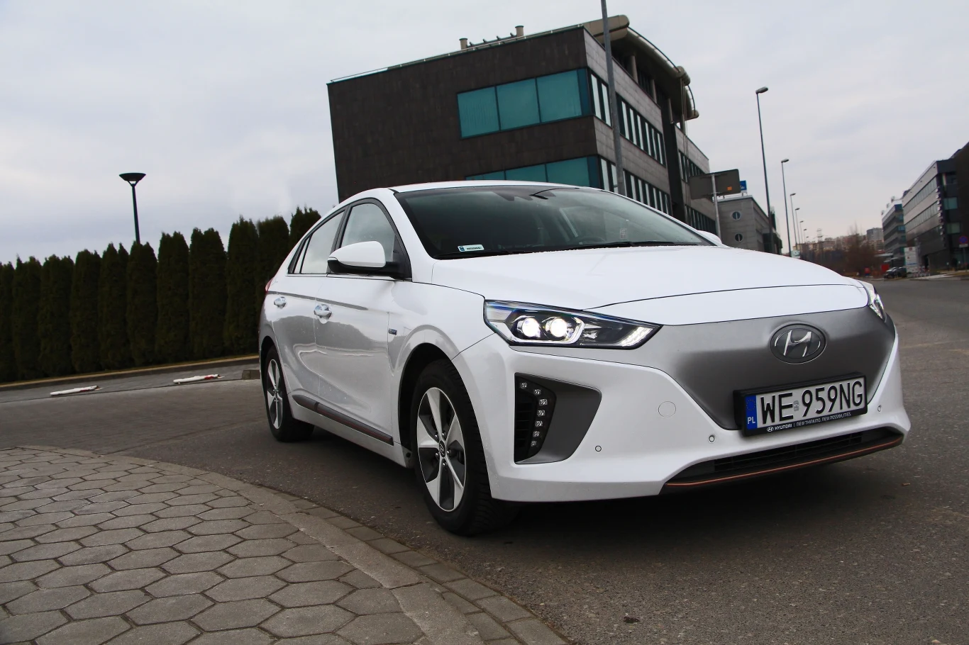Hyundai IONIQ Electric Hyundai IONIQ Electric