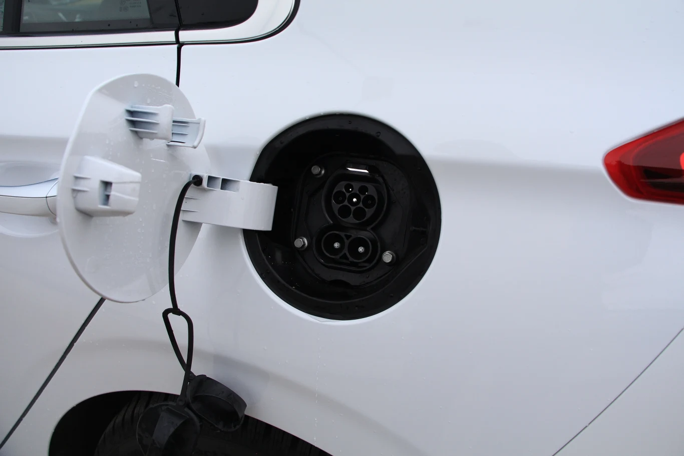 Hyundai IONIQ Electric Hyundai IONIQ Electric