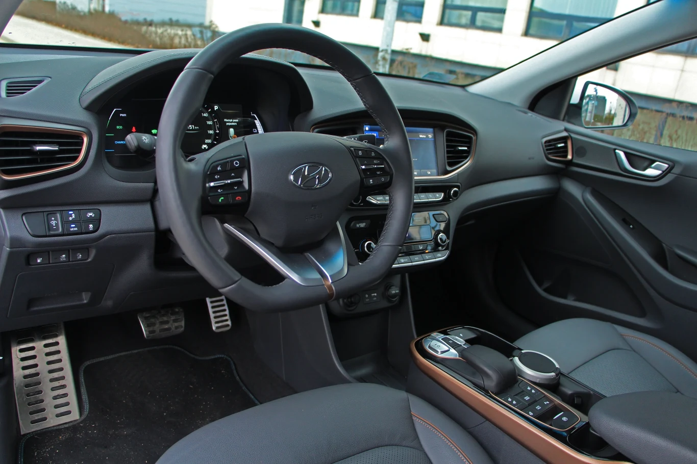 Hyundai IONIQ Electric Hyundai IONIQ Electric