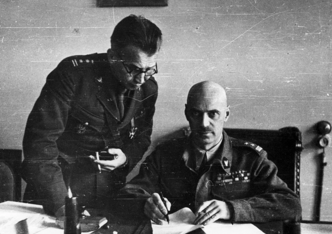 Generał Władysław Anders i pułkownik Leopold Okulicki