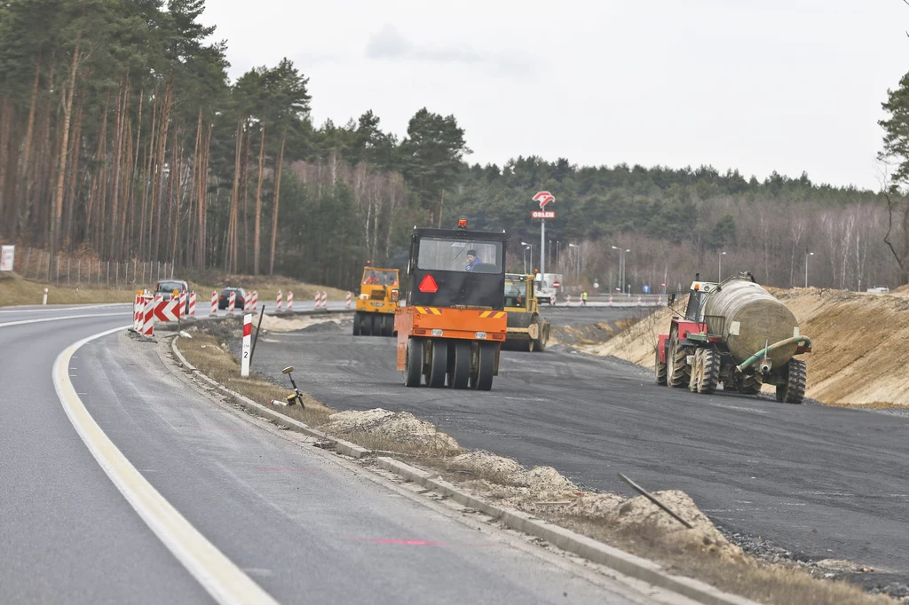 W tym roku niemal 400 km dróg zyska status ekspresowych