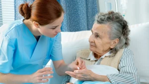 W 2016 r. mediana miesięcznych zarobków pielęgniarek wyniosła 2665 zł