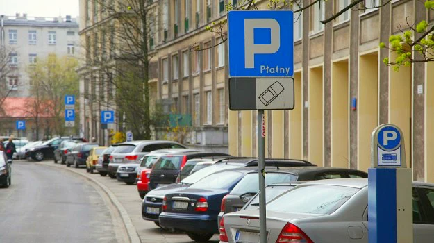 Już minuta spóźnienia z zakupem biletu parkingowego może kosztować nawet 50 zł. Już minuta spóźnienia z zakupem biletu parkingowego może kosztować nawet 50 zł.