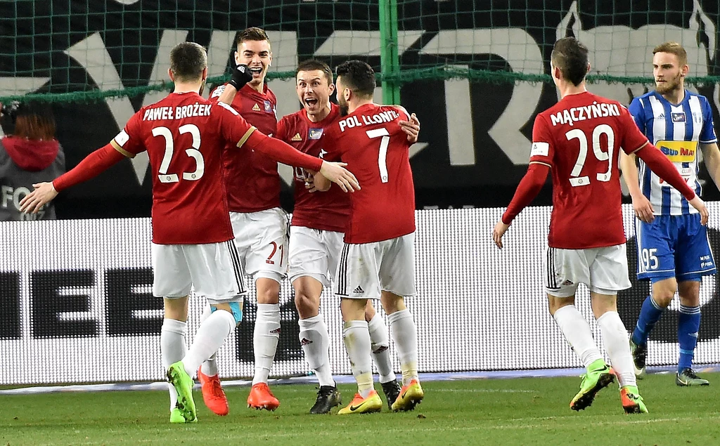 Tak krakowianie cieszyli się po golu Petara Brleka na 1-0 Tak krakowianie cieszyli się po golu Petara Brleka na 1-0