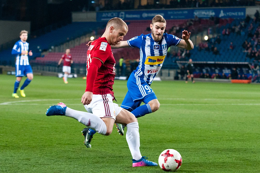 "Biała Gwiazda" w końcówce zapewniła sobie zwycięstwo nad immieniczką z Płocka "Biała Gwiazda" w końcówce zapewniła sobie zwycięstwo nad immieniczką z Płocka