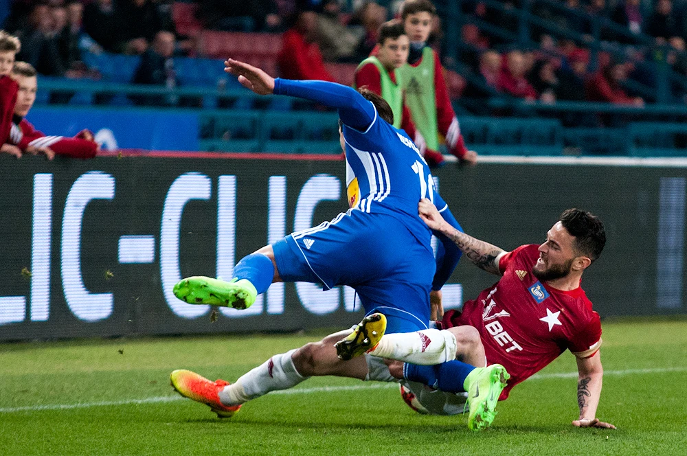 "Biała Gwiazda" w końcówce zapewniła sobie zwycięstwo nad immieniczką z Płocka "Biała Gwiazda" w końcówce zapewniła sobie zwycięstwo nad immieniczką z Płocka