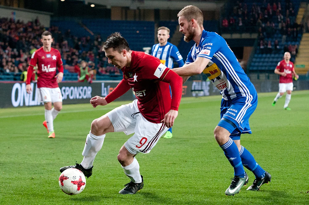 "Biała Gwiazda" w końcówce zapewniła sobie zwycięstwo nad immieniczką z Płocka "Biała Gwiazda" w końcówce zapewniła sobie zwycięstwo nad immieniczką z Płocka