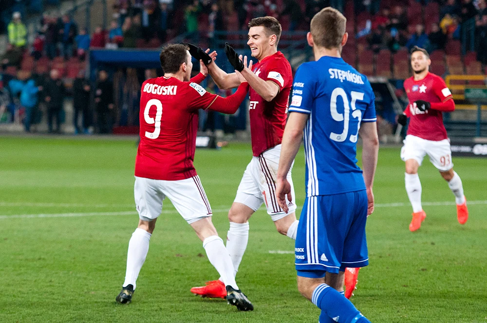 "Biała Gwiazda" w końcówce zapewniła sobie zwycięstwo nad immieniczką z Płocka "Biała Gwiazda" w końcówce zapewniła sobie zwycięstwo nad immieniczką z Płocka