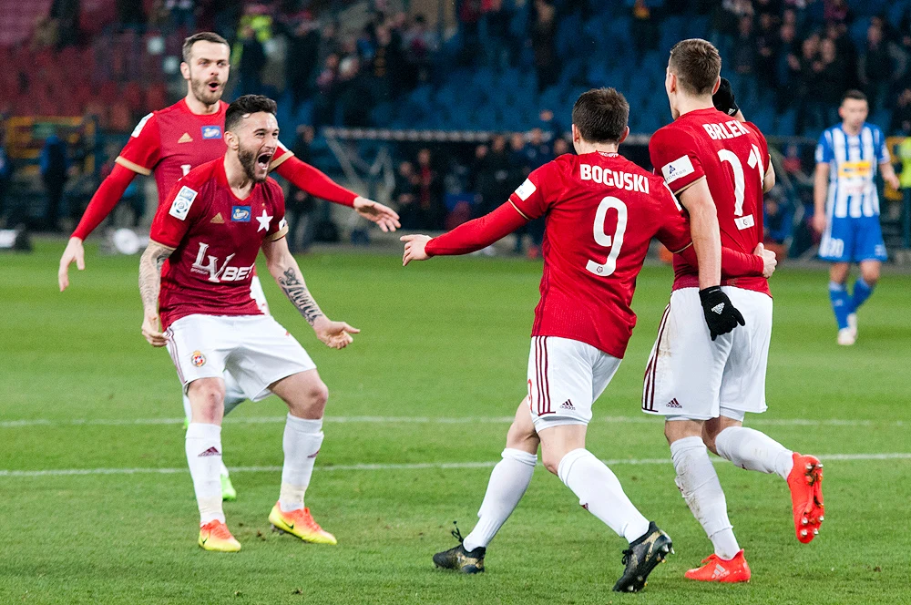 "Biała Gwiazda" w końcówce zapewniła sobie zwycięstwo nad immieniczką z Płocka "Biała Gwiazda" w końcówce zapewniła sobie zwycięstwo nad immieniczką z Płocka