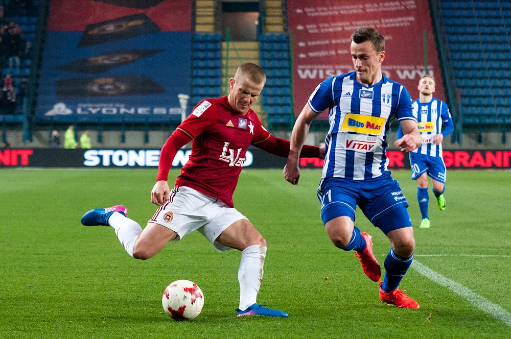 "Biała Gwiazda" w końcówce zapewniła sobie zwycięstwo nad immieniczką z Płocka "Biała Gwiazda" w końcówce zapewniła sobie zwycięstwo nad immieniczką z Płocka