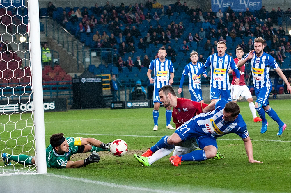 "Biała Gwiazda" w końcówce zapewniła sobie zwycięstwo nad immieniczką z Płocka "Biała Gwiazda" w końcówce zapewniła sobie zwycięstwo nad immieniczką z Płocka