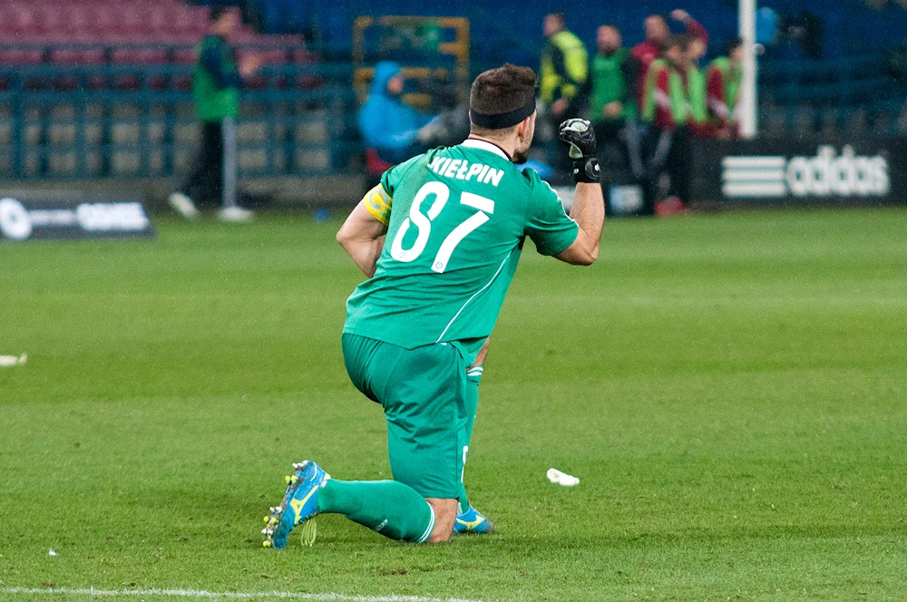 "Biała Gwiazda" w końcówce zapewniła sobie zwycięstwo nad immieniczką z Płocka "Biała Gwiazda" w końcówce zapewniła sobie zwycięstwo nad immieniczką z Płocka