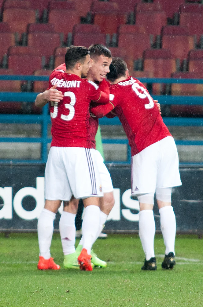 "Biała Gwiazda" w końcówce zapewniła sobie zwycięstwo nad immieniczką z Płocka "Biała Gwiazda" w końcówce zapewniła sobie zwycięstwo nad immieniczką z Płocka