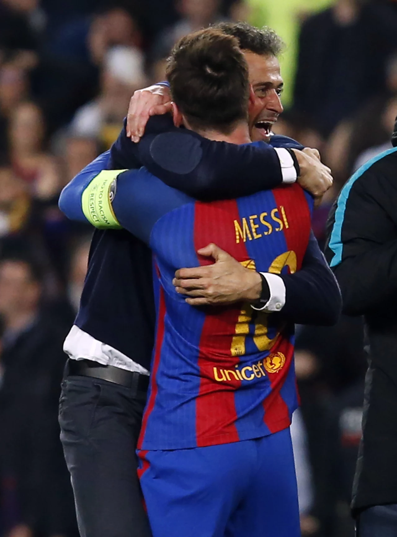 Lionel Messi w objęciach Luisa Enrique Lionel Messi w objęciach Luisa Enrique
