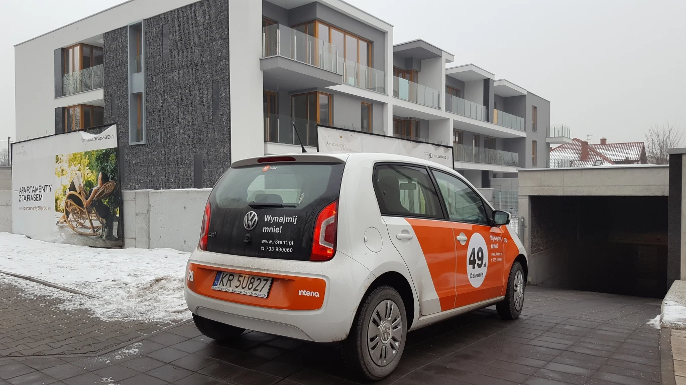 Volkswageny up! z wypożyczalni R8