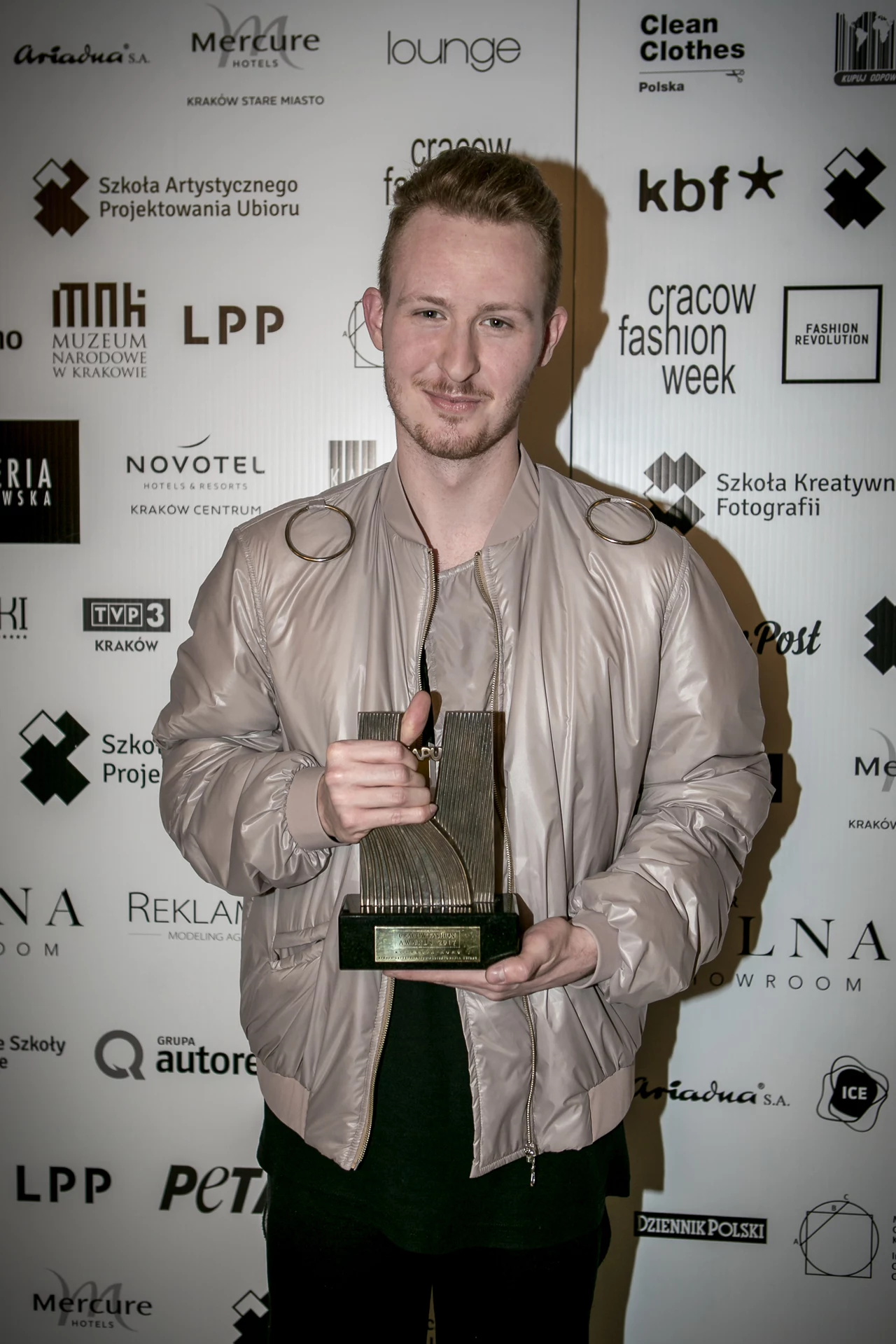 Piotr Popiołek, zwycięzca Cracow Fashion Awards Piotr Popiołek, zwycięzca Cracow Fashion Awards