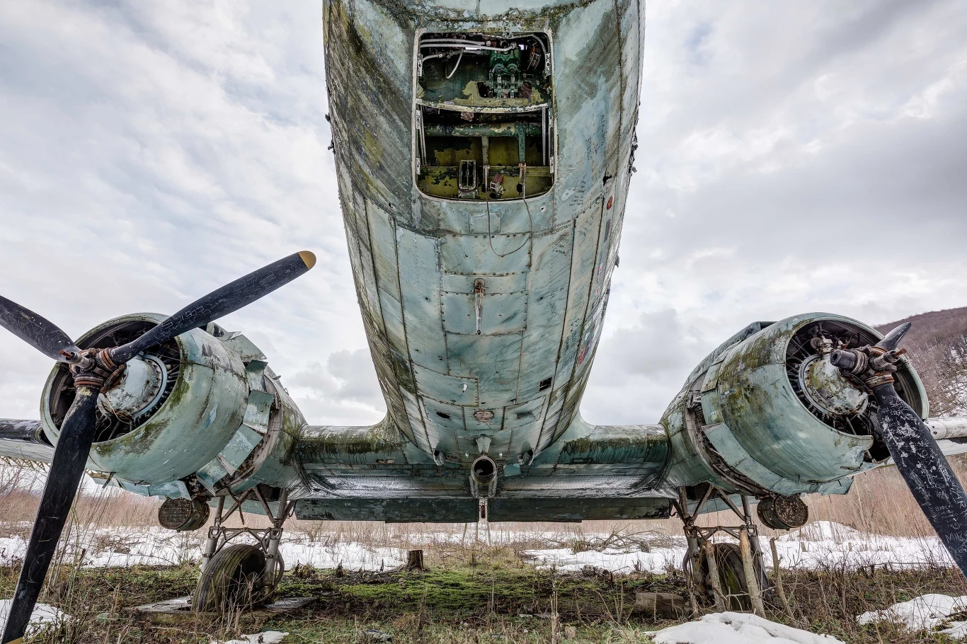 Wszędzie można znaleźć wraki porzuconych samolotów Wszędzie można znaleźć wraki porzuconych samolotów