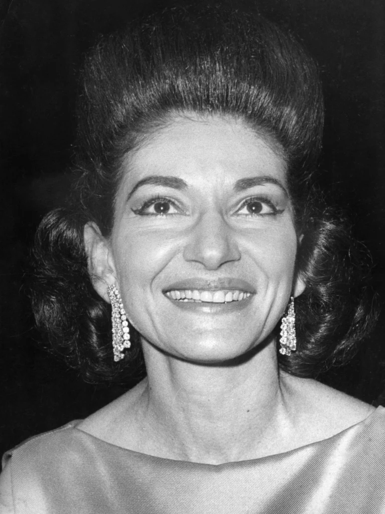 Maria Callas choć później była pięknością, jako 15-latka ważyła 90 kilogramów i miała wiele kompleksów