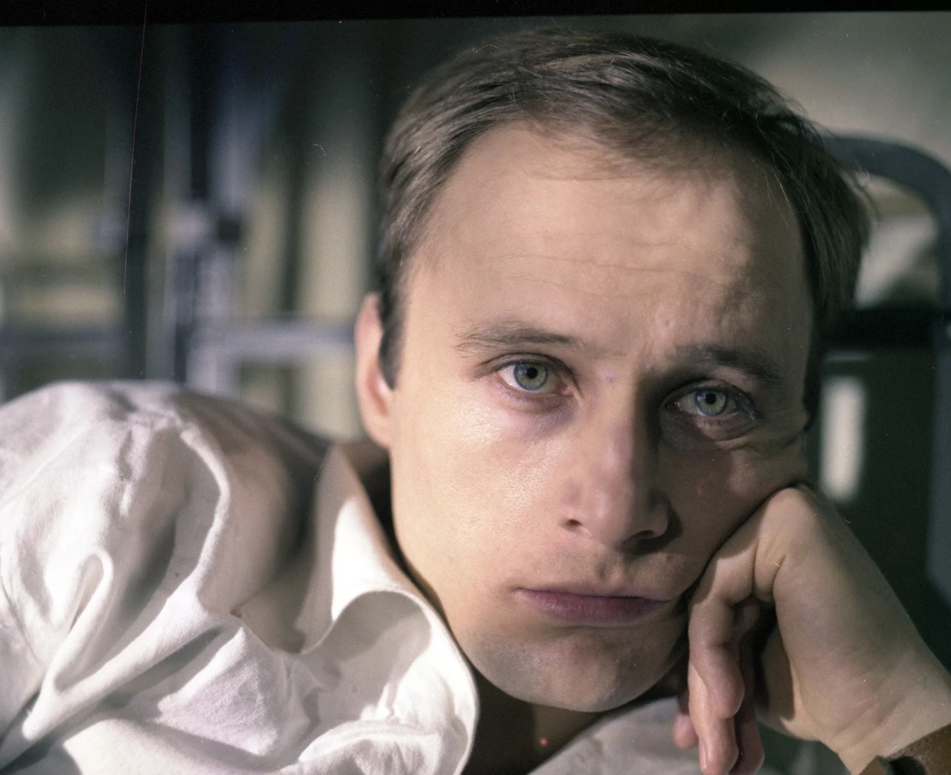 Rok 1986 przyniósł Pieczyńskiemu sukces - na festiwalu filmowym w Gdyni uhonorowano go nagrodą za pierwszoplanową rolę męską, za kreację w filmie "Jezioro bodeńskie" Janusza Zaorskiego. W tym samym roku Pieczyński opuścił Polskę - wyjechał do Stanów Zjednoczonych, gdzie mieszkał i pracował do 1995 roku.