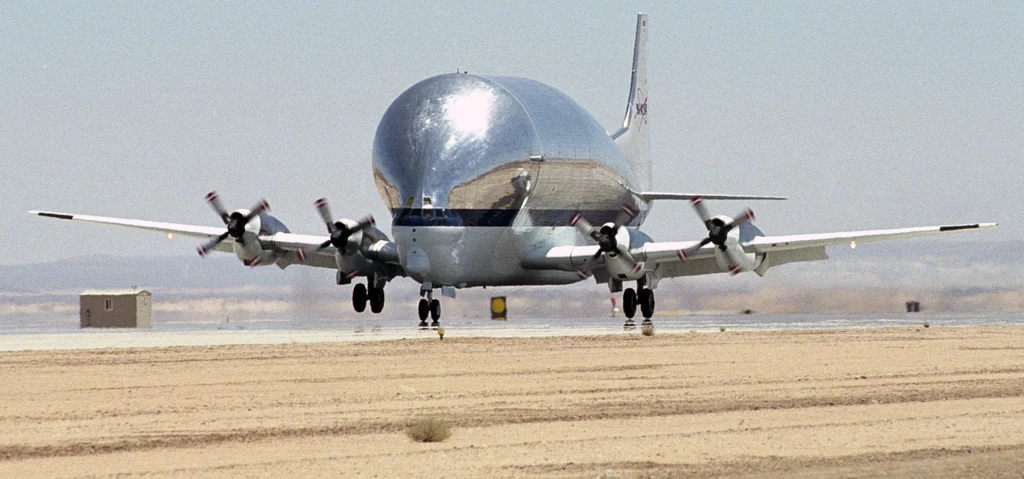 Super Guppy podczas startu