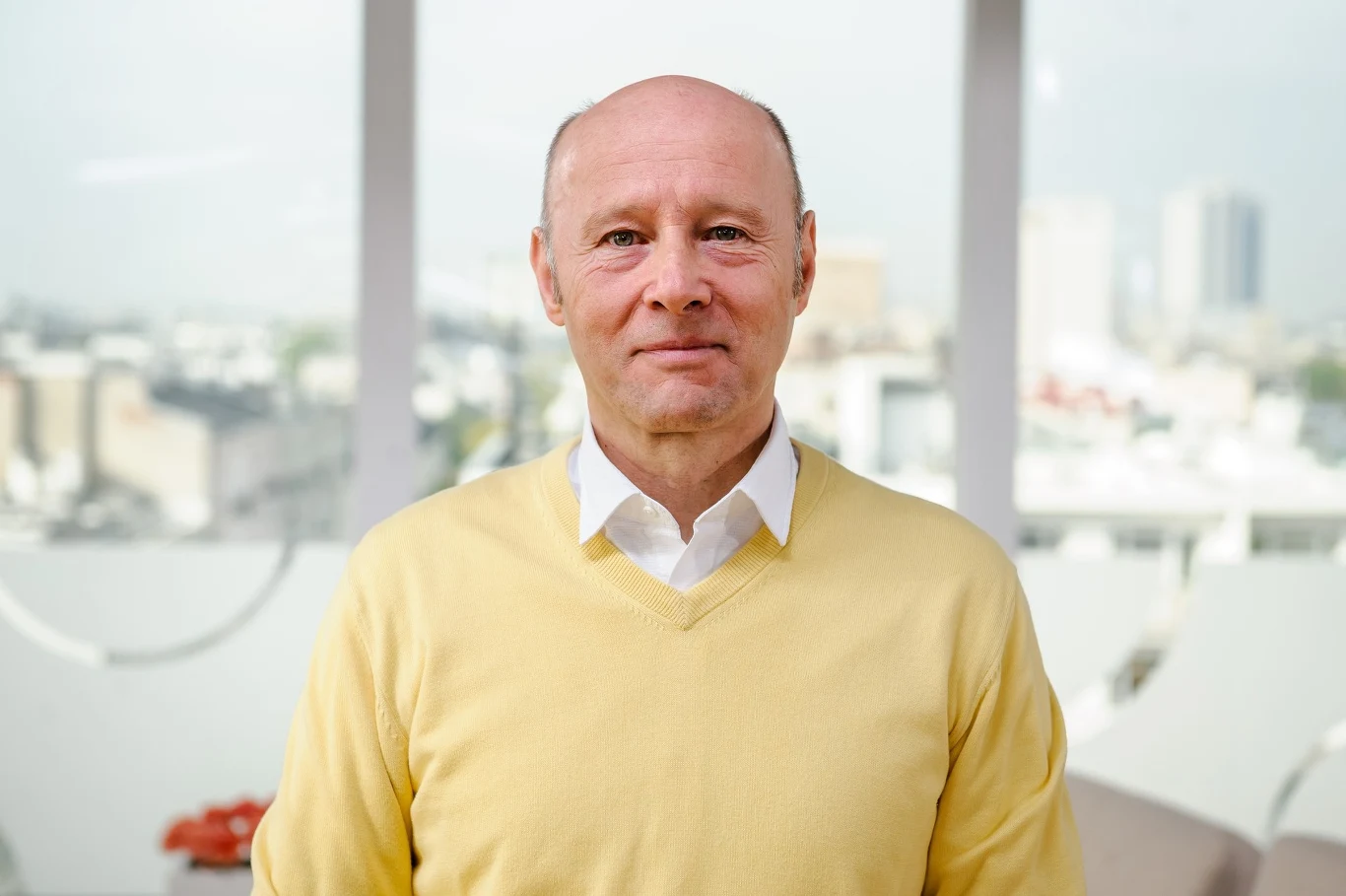 W 2016 roku Krzysztof Pieczyński założył Stowarzyszenie Polska Laicka, którego misją jest "wspieranie wszystkich inicjatyw społecznych dążących do funkcjonowania demokratycznego państwa o charakterze świeckim oraz tworzenie warunków dla rozwoju otwartego, tolerancyjnego i nowoczesnego społeczeństwa bez wpływu kleru na życie obywateli".

"Bóg nie jest religią! W sprawie Boga nie potrzebujemy fałszywych pośredników ani polityków sprzedających Polskę Watykanowi"- apeluje Pieczyński.

 