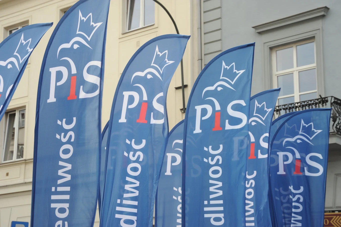 Członek Prawa i Sprawiedliwości grał w filmach porno Członek Prawa i Sprawiedliwości grał w filmach porno