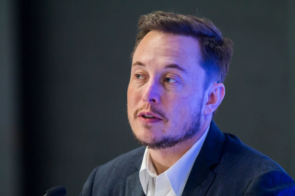 Elon Musk wierzy, że wkrótce połączymy się z maszynami