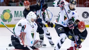 Sztefan Żigardy w bramce GKS-u Tychy w piątym meczu finałowym z Comarch Cracovią