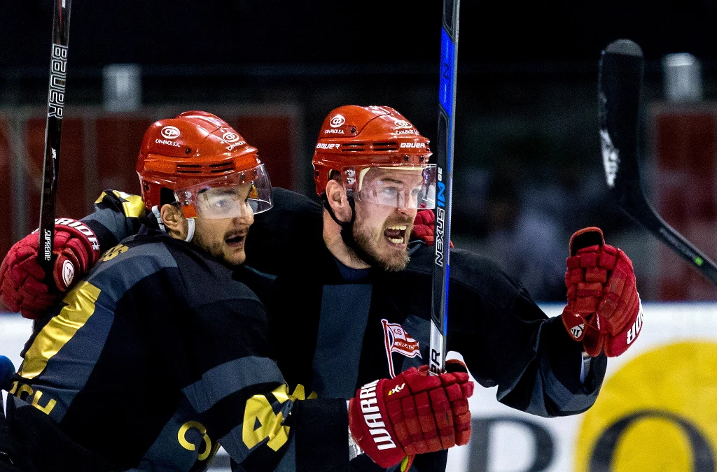 Radość hokeistów Comarch Cracovii Radość hokeistów Comarch Cracovii