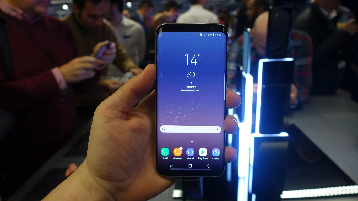 Samsung Galaxy S8 na żywo wygląda imponująco Samsung Galaxy S8 na żywo wygląda imponująco