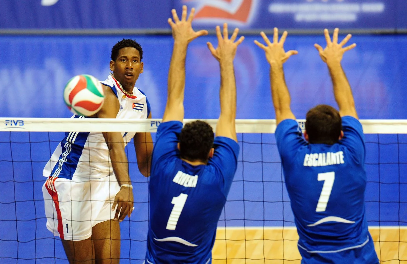 Wilfredo Leon w ataku Wilfredo Leon w ataku