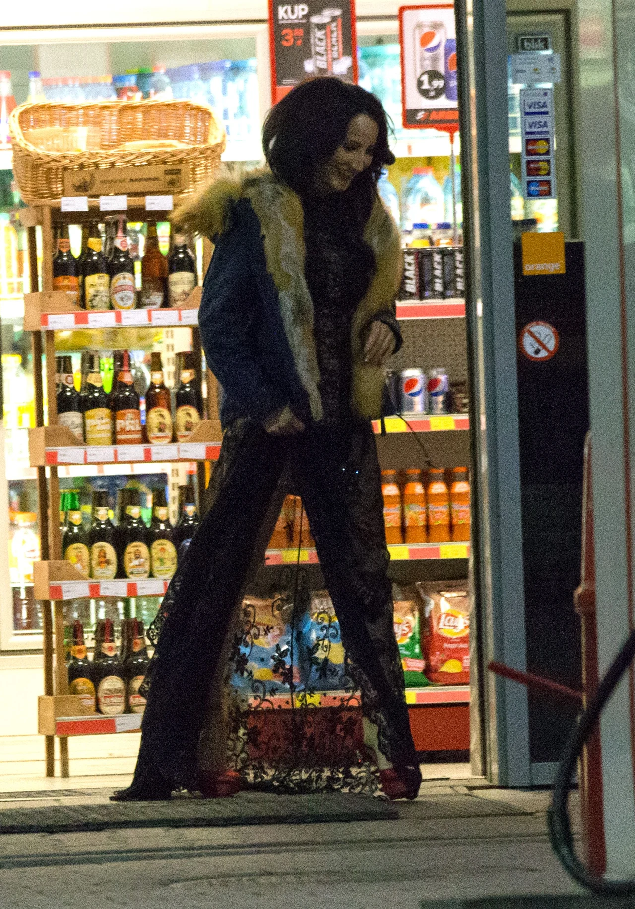 Steczkowska na stacji benzynowej Steczkowska na stacji benzynowej