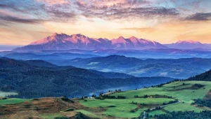 Z nowej wieży widokowej można podziwiać Tatry. To tylko jedna z jej zalet