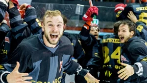 Hokeiści Comarchu Cracovii po zdobyciu mistrzostwa Polski