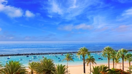 ​Tu lato trwa przez cały rok. Polacy kochają wypoczywać na tej wyspie