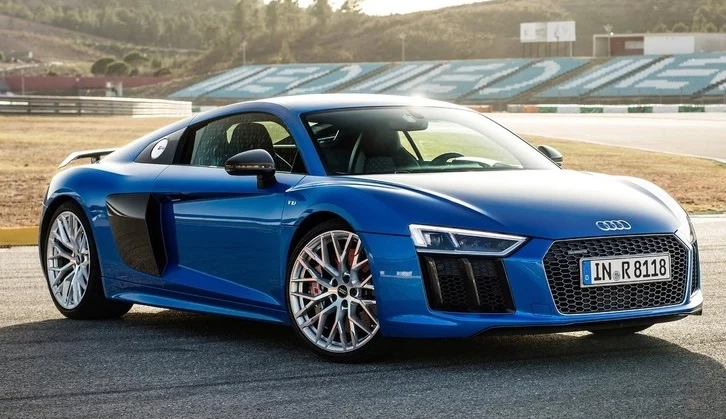 Audi R8 V10 plus