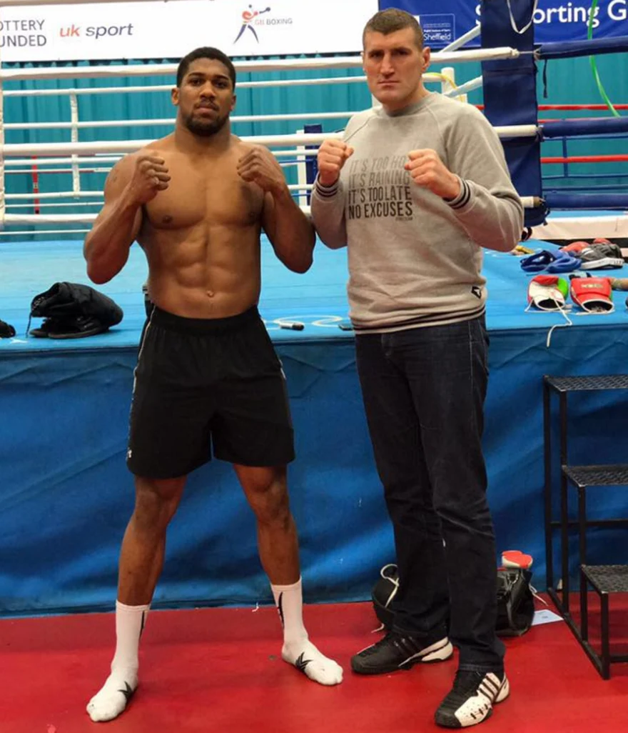 Mariusz Wach i Anthony Joshua Mariusz Wach i Anthony Joshua