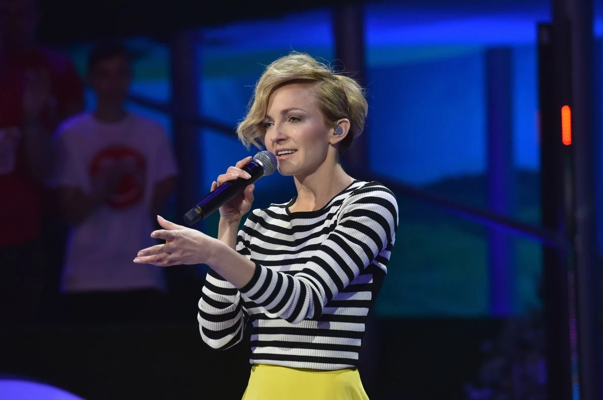 Szósty odcinek "Kocham Cię, Polsko!" już w sobotę, 8 kwietnia, o godz. 20.05 w TVP2. Gościem muzycznym programu będzie Anna Wyszkoni w piosence "Oszukać los".